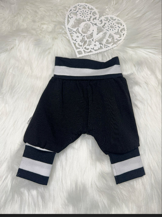 Classic Black n White Slouchies